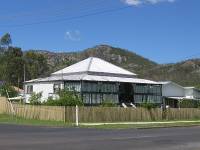 Esk - Classic Country Queenslander House (Dec 2006)